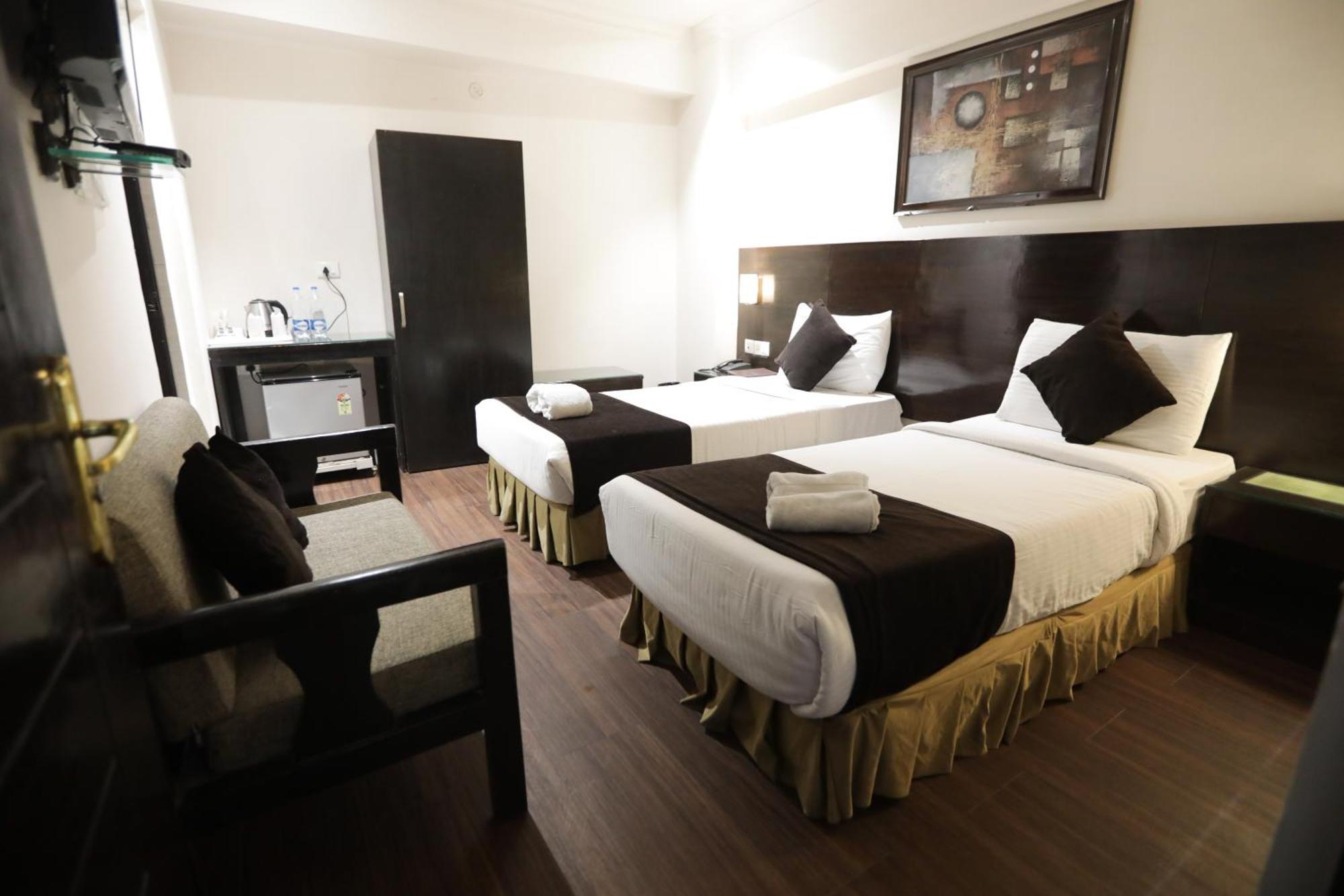 Anr Hotels لاكناو المظهر الخارجي الصورة