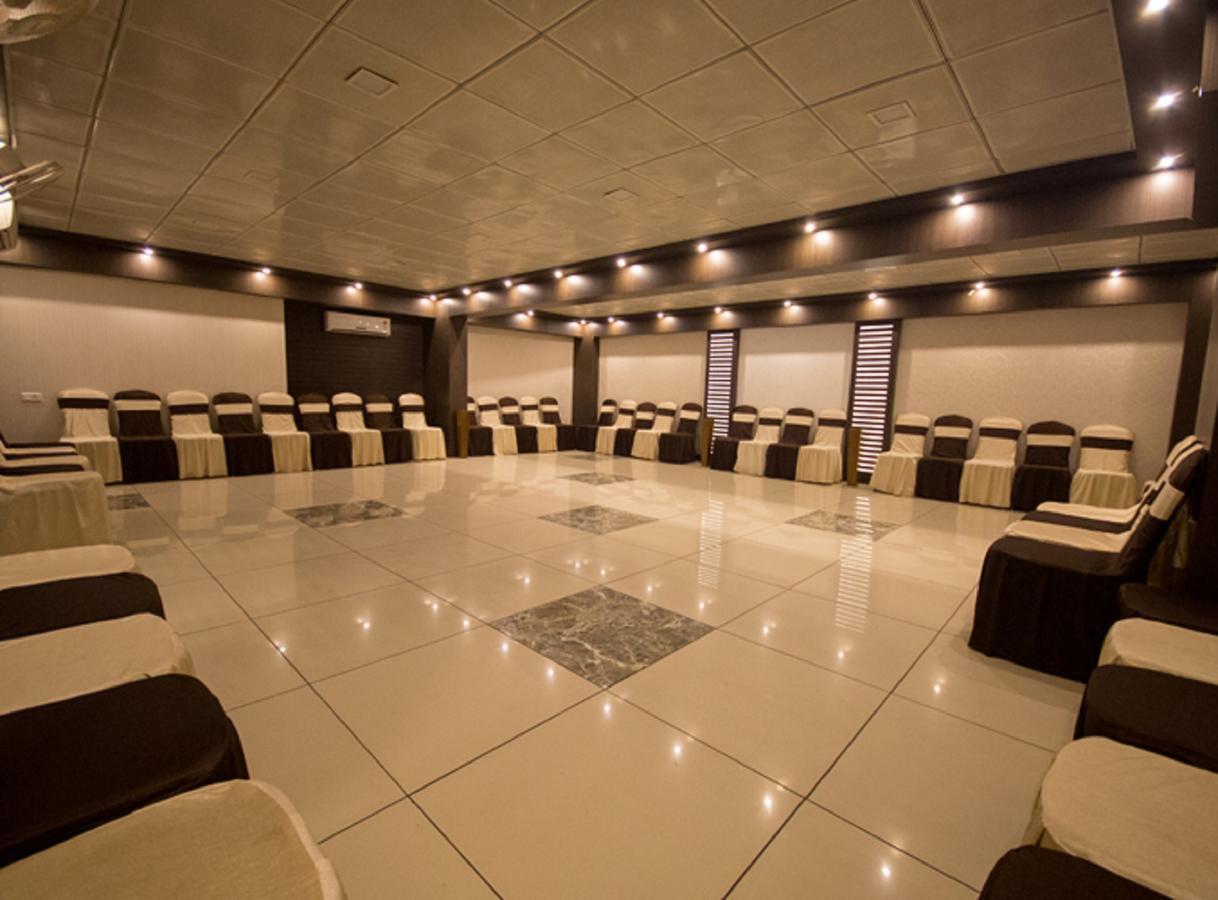 Anr Hotels لاكناو المظهر الخارجي الصورة