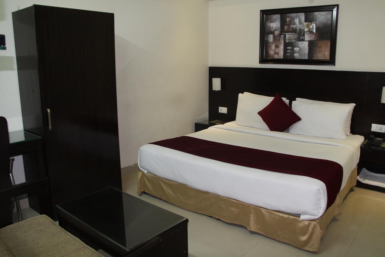 Anr Hotels لاكناو المظهر الخارجي الصورة